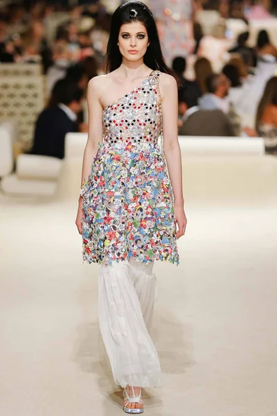 Look 54